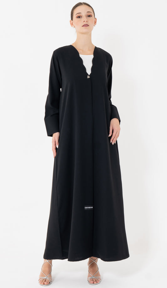 Sada Abaya With Curve Cut Neck Pattern