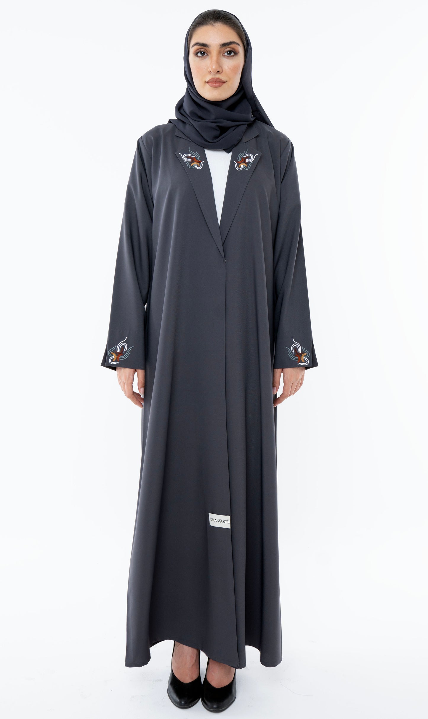 Collar Abaya With Open Sleeves Enrich With Thread Embroidery Detailing