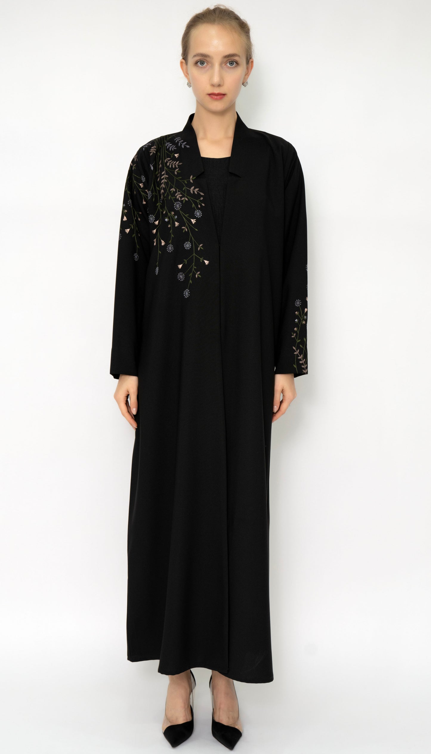 Abaya With Elegant Floral Embroidery Style