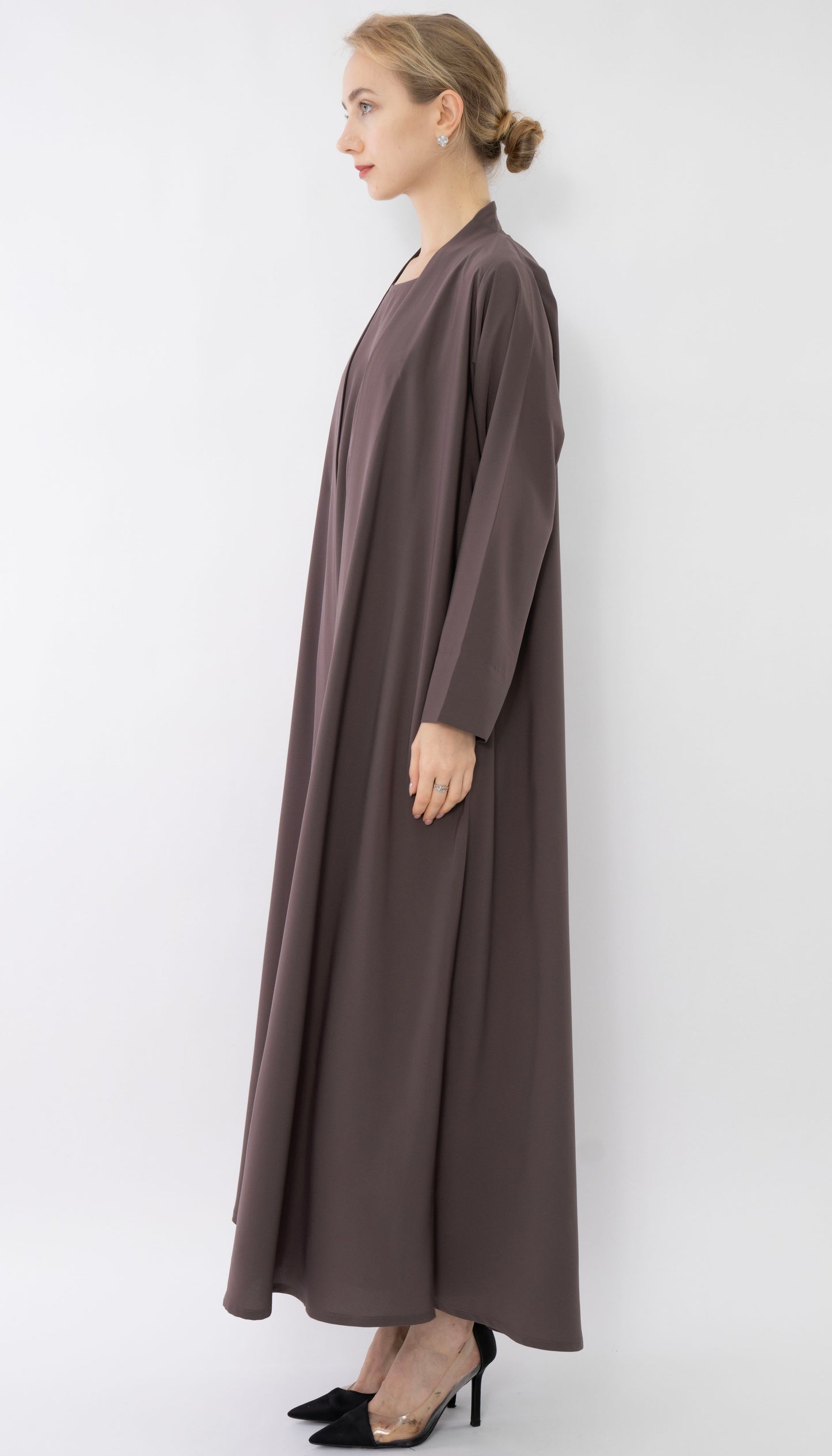 Sada Abaya With High Neck Style