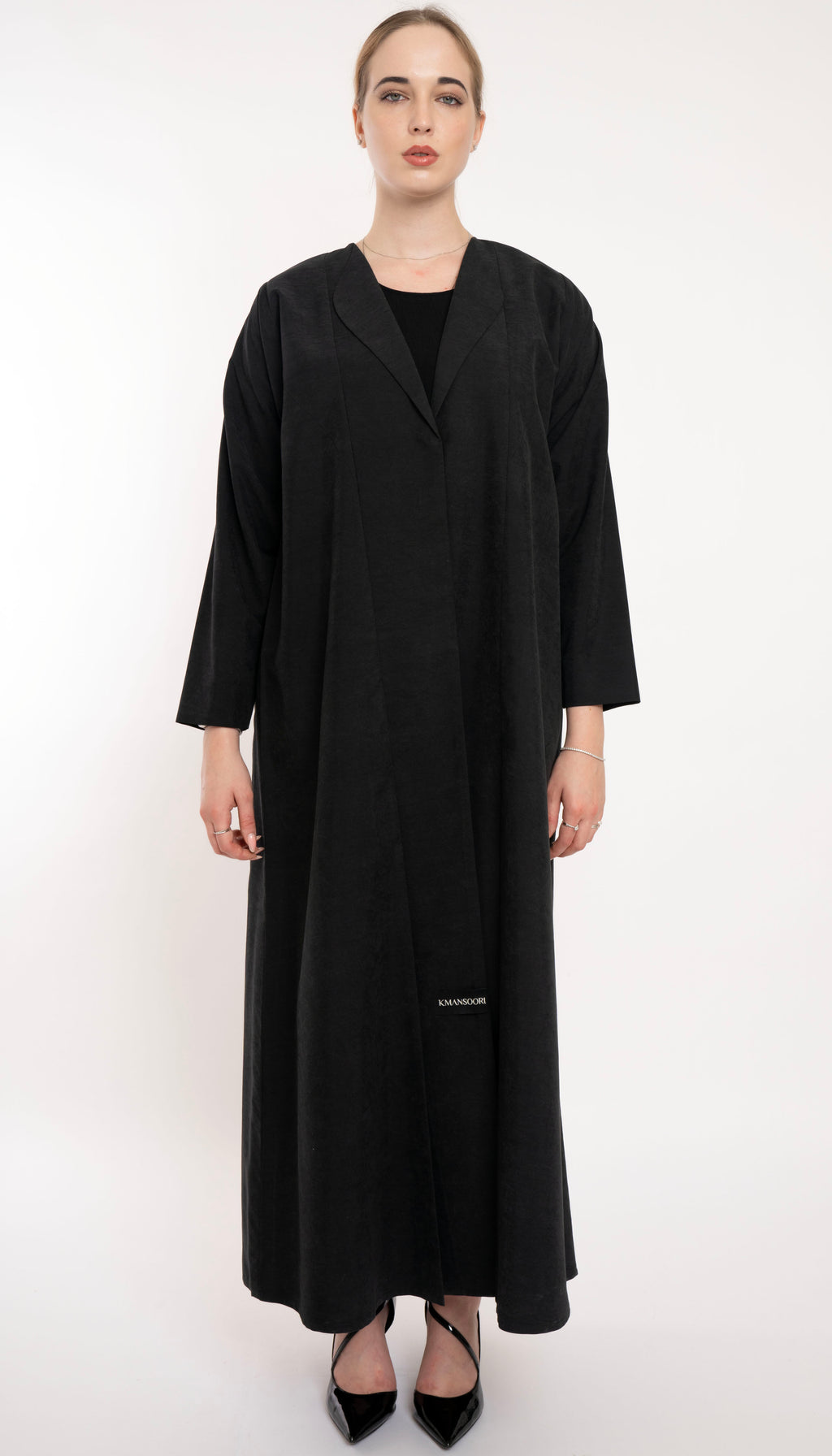 Collar Abaya With Box Pleat Design