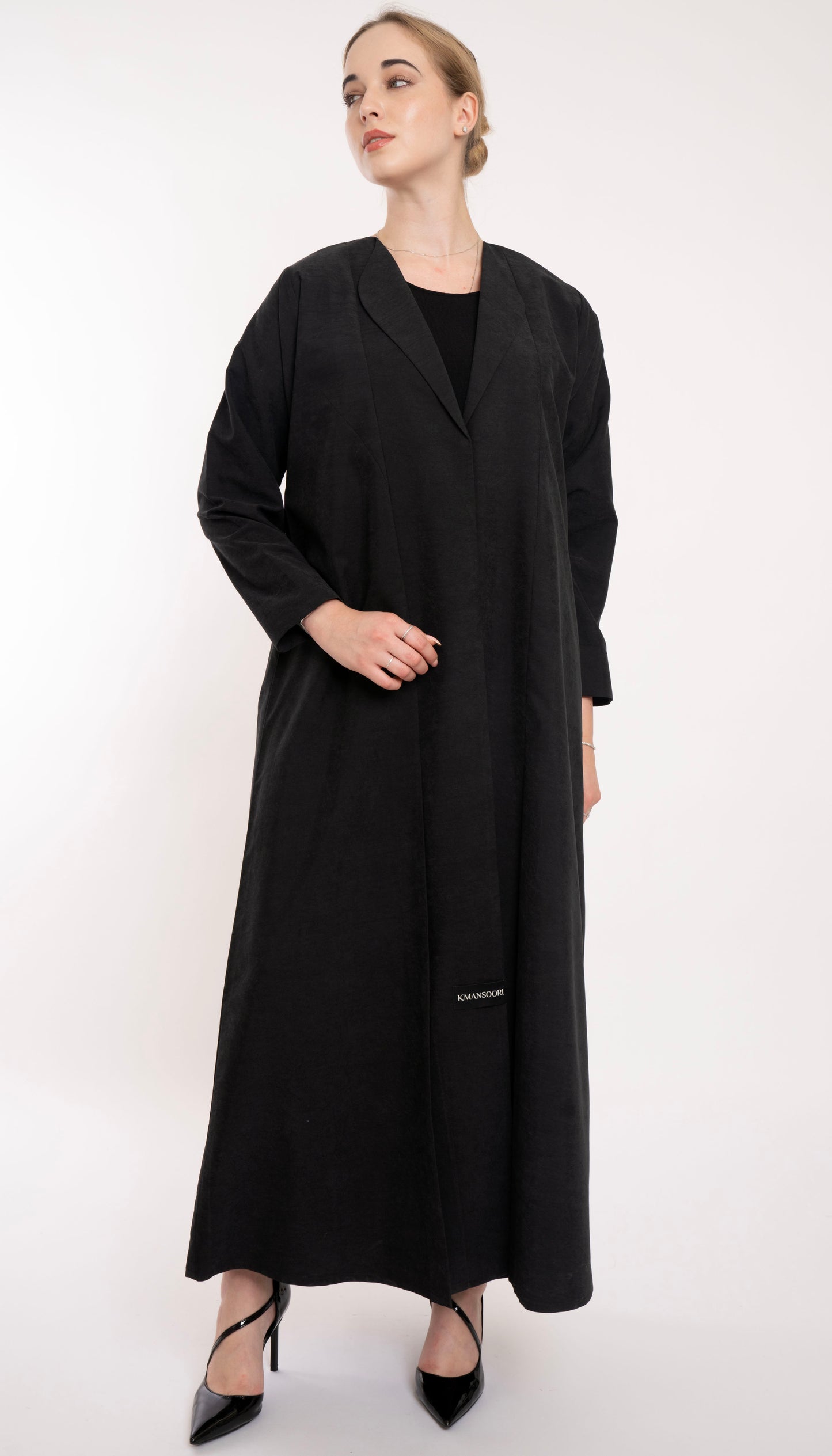 Collar Abaya With Box Pleat Design