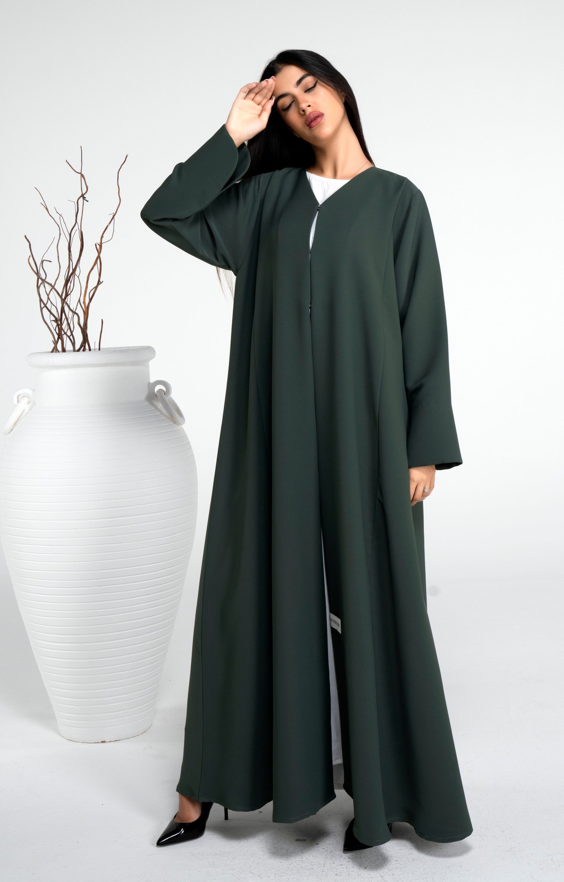 Green sada abaya in curve design cut sleeve