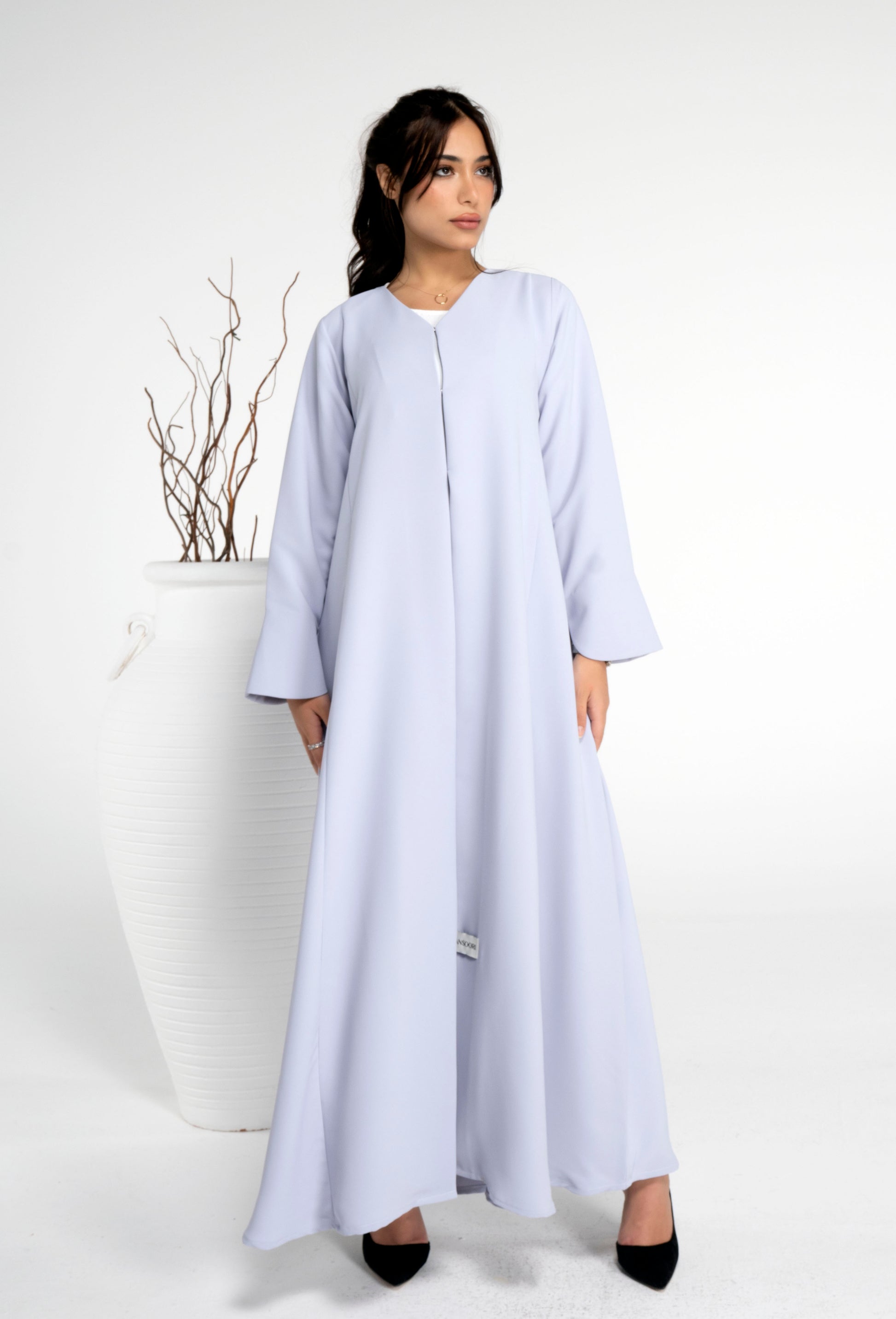 Light grey sada abaya in curve design cut sleeve