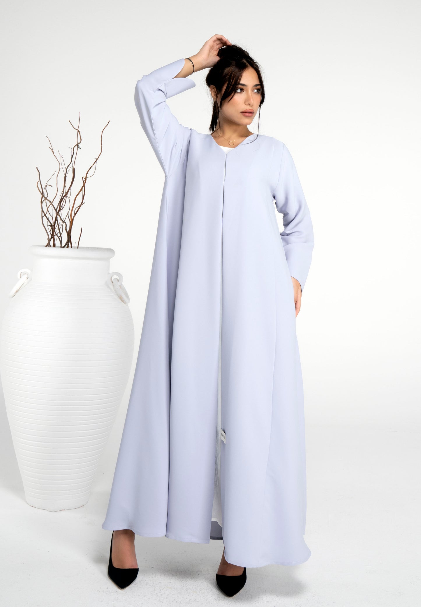 Sada Abaya In Curve Design Cut Sleeve