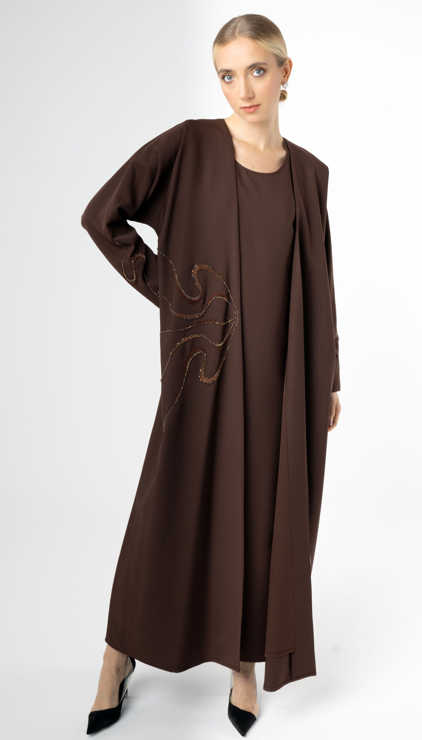 Bisht Abaya With Elegant Beaded Embellishment On One Side And Sleeves