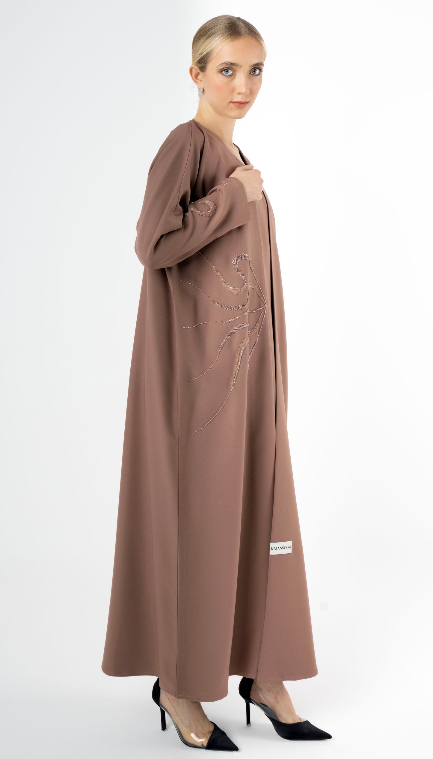 Bisht Abaya With Elegant Beaded Embellishment On One Side And Sleeves