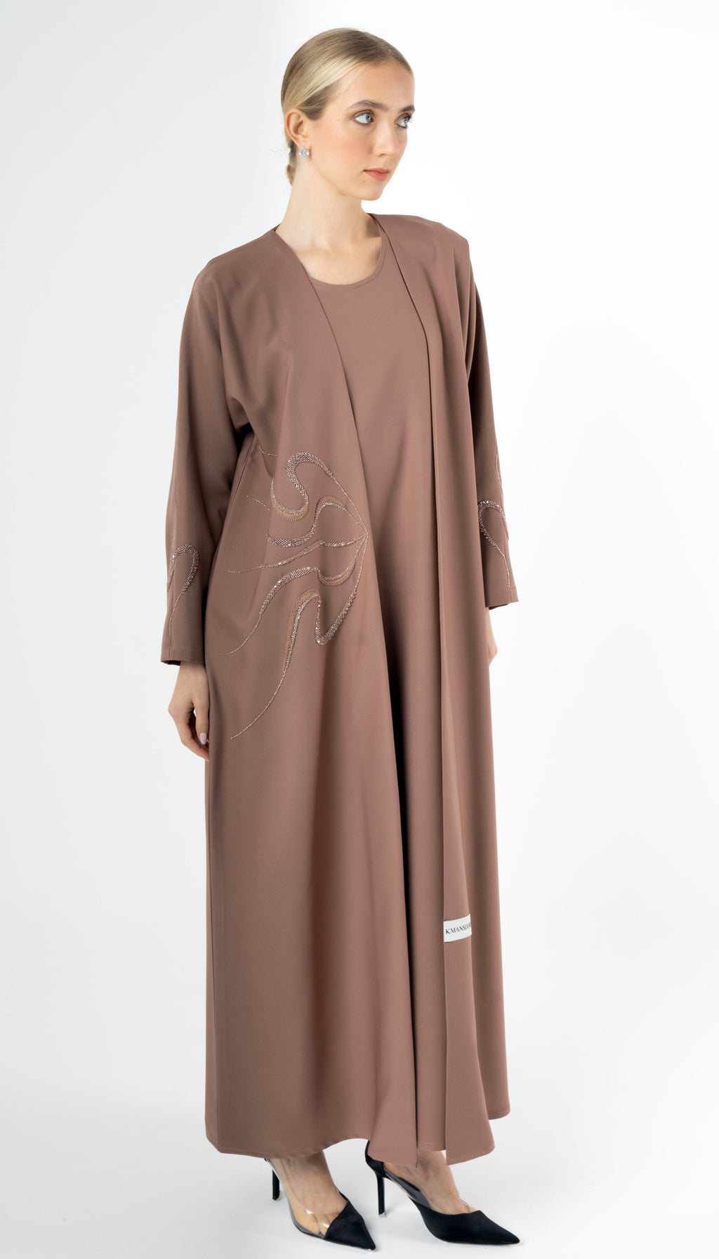 Bisht Abaya With Elegant Beaded Embellishment On One Side And Sleeves