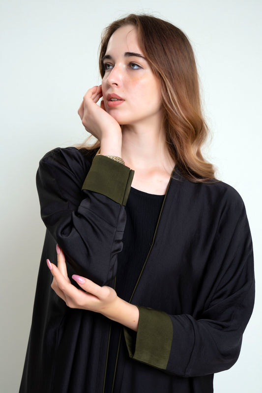 Bahrini Style Abaya With Green Cuff Sleeve